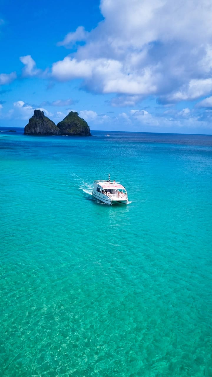Barco tradicional em Fernando de Noronha